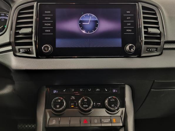 Skoda Karoq I с пробегом 2021 года, цена 2 199 000 рублей, 43334 км, внедорожник, Автокод Объявления