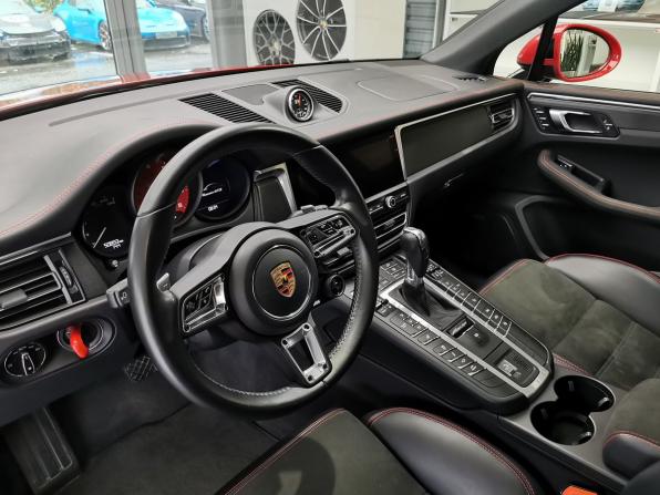 Porsche Macan I Рестайлинг с пробегом 2021 года, цена 7 750 000 рублей, 50878 км, внедорожник, Автокод Объявления