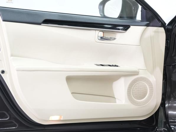 Lexus ES VI с пробегом 2012 года, цена 2 230 000 рублей, 180843 км, седан, Автокод Объявления