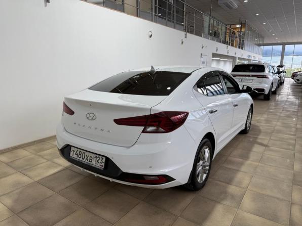 Hyundai Elantra VI (AD) Рестайлинг с пробегом 2019 года, цена 1 800 000 рублей, 67419 км, седан, Автокод Объявления