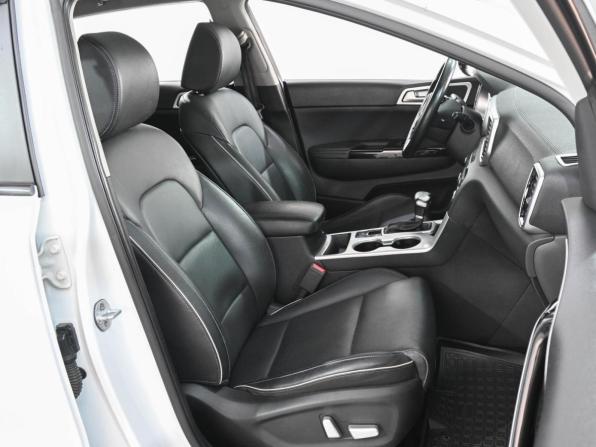 Kia Sportage IV Рестайлинг с пробегом 2018 года, цена 2 449 000 рублей, 174804 км, внедорожник, Автокод Объявления