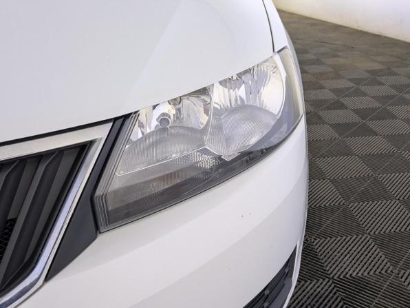 Skoda Rapid I Рестайлинг с пробегом 2019 года, цена 1 310 000 рублей, 89775 км, лифтбек, Автокод Объявления