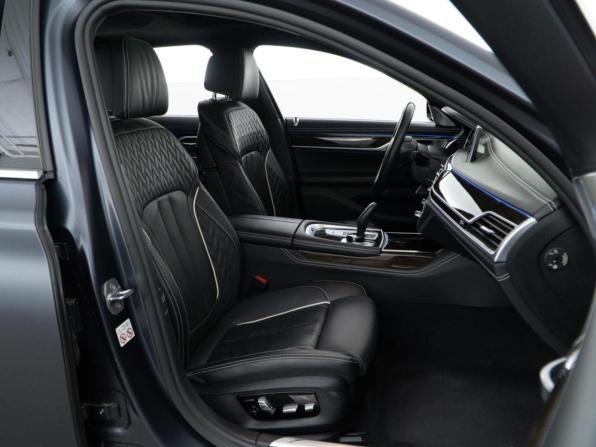 BMW 7 серии VI (G11/G12) с пробегом 2018 года, цена 5 349 050 рублей, 39358 км, седан, Автокод Объявления