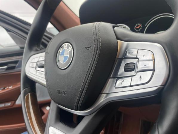 BMW 7 серии VI (G11/G12) с пробегом 2016 года, цена 5 280 000 рублей, 106250 км, седан, Автокод Объявления