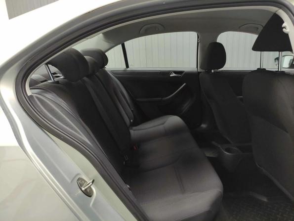 Volkswagen Jetta VI Рестайлинг с пробегом 2015 года, цена 1 050 000 рублей, 211076 км, седан, Автокод Объявления