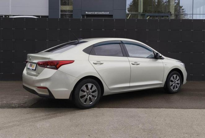 Hyundai Solaris II с пробегом 2018 года, цена 1 200 000 рублей, 118891 км, седан, Автокод Объявления