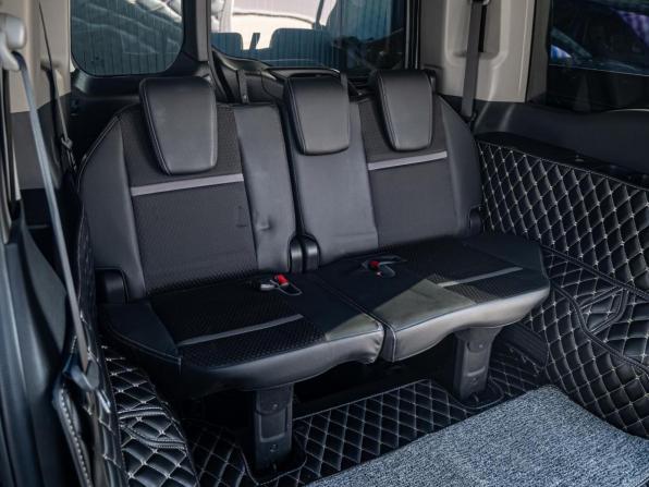 Honda Stepwgn V Рестайлинг с пробегом 2019 года, цена 2 990 000 рублей, 45072 км, минивэн, Автокод Объявления