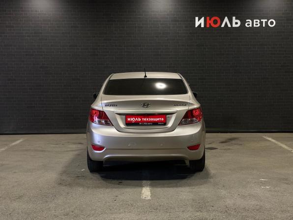 Hyundai Solaris I с пробегом 2013 года, цена 730 000 рублей, 240941 км, седан, Автокод Объявления