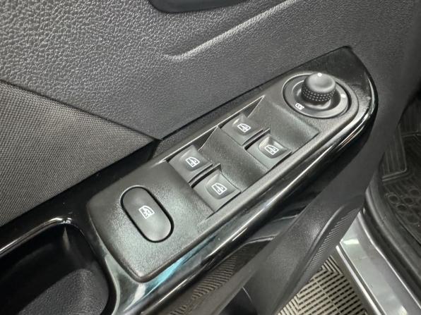 Renault Kaptur I с пробегом 2016 года, цена 1 499 000 рублей, 100898 км, внедорожник, Автокод Объявления