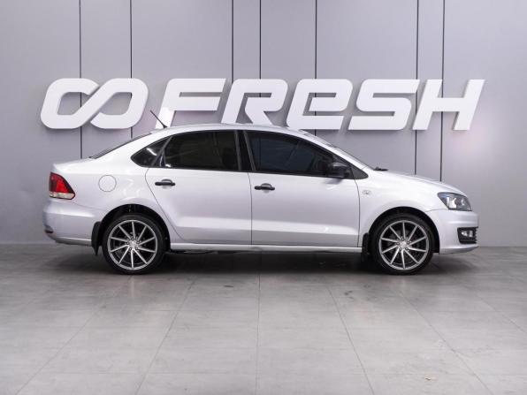 Volkswagen Polo V Рестайлинг с пробегом 2016 года, цена 1 084 000 рублей, 160071 км, седан, Автокод Объявления