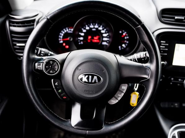 Kia Soul II Рестайлинг с пробегом 2018 года, цена 1 800 000 рублей, 53831 км, хэтчбек, Автокод Объявления