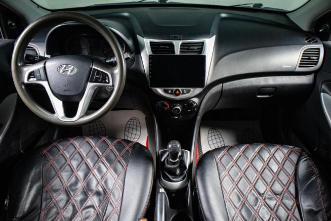 Hyundai Solaris I с пробегом 2012 года, цена 559 000 рублей, 209100 км, хэтчбек, Автокод Объявления
