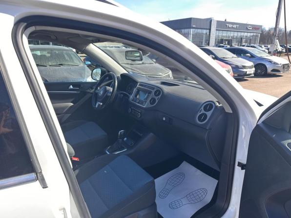 Volkswagen Tiguan I Рестайлинг с пробегом 2013 года, цена 1 316 000 рублей, 176422 км, внедорожник, Автокод Объявления