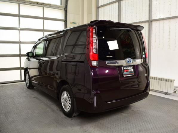 Toyota Noah III (R80) с пробегом 2014 года, цена 1 699 995 рублей, 121384 км, минивэн, Автокод Объявления