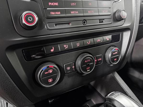 Volkswagen Jetta VI Рестайлинг с пробегом 2016 года, цена 996 000 рублей, 175367 км, седан, Автокод Объявления