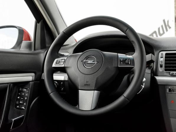 Opel Vectra C Рестайлинг с пробегом 2006 года, цена 550 000 рублей, 281410 км, седан, Автокод Объявления