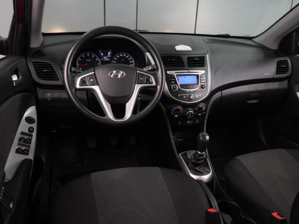 Hyundai Solaris I с пробегом 2013 года, цена 849 000 рублей, 119424 км, хэтчбек, Автокод Объявления