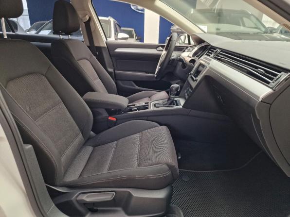 Volkswagen Passat B8 с пробегом 2015 года, цена 1 450 000 рублей, 196706 км, седан, Автокод Объявления