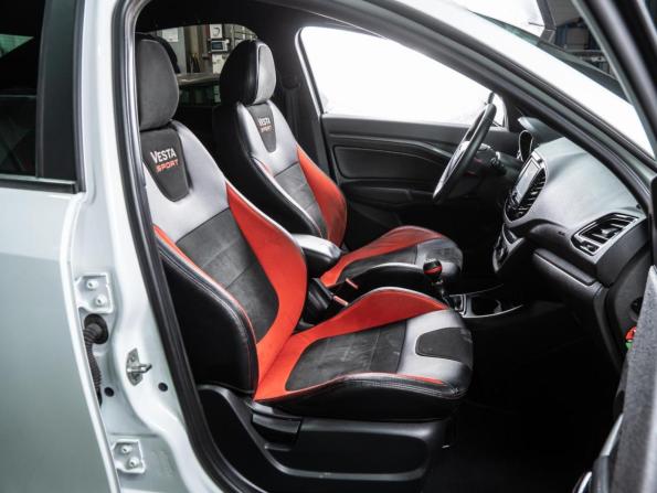 Lada (ВАЗ) Vesta I с пробегом 2019 года, цена 1 169 000 рублей, 152885 км, седан, Автокод Объявления