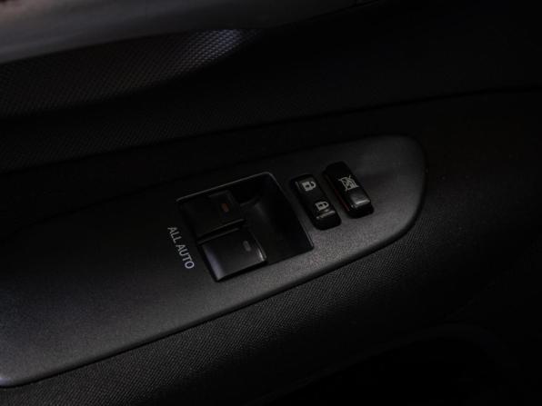 Toyota Auris I Рестайлинг с пробегом 2012 года, цена 1 230 000 рублей, 205731 км, хэтчбек, Автокод Объявления