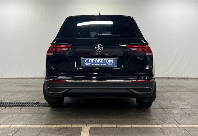 Volkswagen Tiguan II Рестайлинг с пробегом 2022 года, цена 3 150 000 рублей, 54805 км, внедорожник, Автокод Объявления