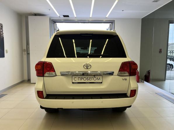 Toyota Land Cruiser 200 Series Рестайлинг 1 с пробегом 2014 года, цена 3 900 000 рублей, 300000 км, внедорожник, Автокод Объявления