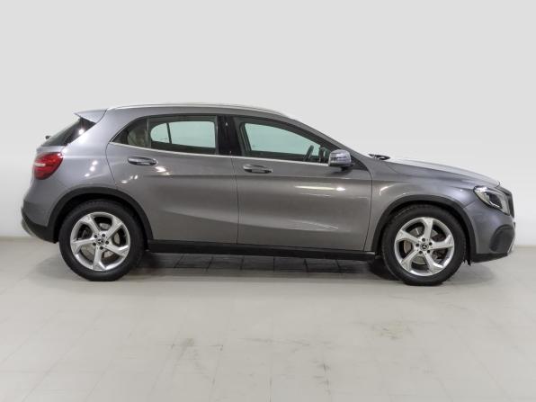 Mercedes-Benz GLA I (X156) Рестайлинг с пробегом 2018 года, цена 2 700 000 рублей, 91809 км, внедорожник, Автокод Объявления