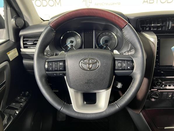 Toyota Fortuner II с пробегом 2018 года, цена 3 649 000 рублей, 134400 км, внедорожник, Автокод Объявления