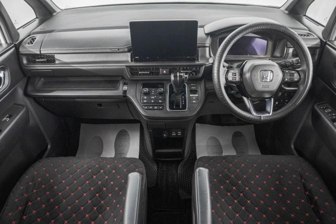Honda Stepwgn VI с пробегом 2022 года, цена 3 049 000 рублей, 17000 км, минивэн, Автокод Объявления