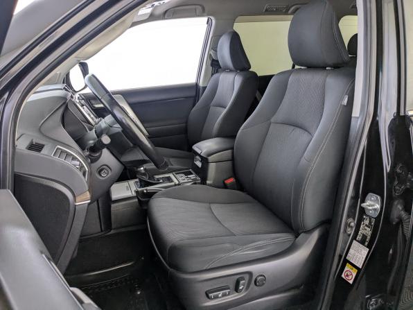 Toyota Land Cruiser Prado 150 Series Рестайлинг 2 с пробегом 2018 года, цена 4 556 500 рублей, 187476 км, внедорожник, Автокод Объявления