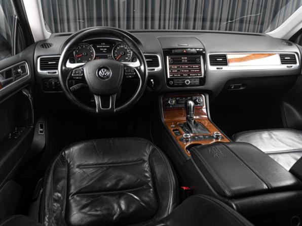 Volkswagen Touareg II с пробегом 2010 года, цена 1 527 000 рублей, 251009 км, внедорожник, Автокод Объявления