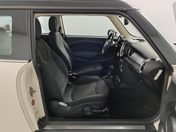 Mini Clubman I Рестайлинг с пробегом 2011 года, цена 1 079 000 рублей, 124566 км, хэтчбек, Автокод Объявления