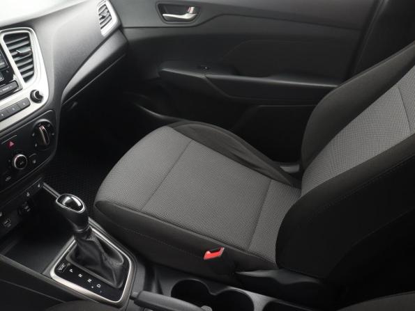 Hyundai Solaris II с пробегом 2019 года, цена 1 411 000 рублей, 109000 км, седан, Автокод Объявления