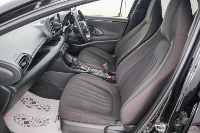 Toyota Yaris IV с пробегом 2021 года, цена 1 149 000 рублей, 78000 км, хэтчбек, Автокод Объявления