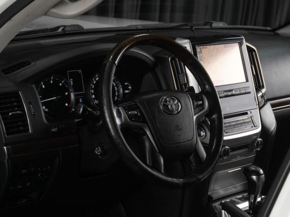 Toyota Land Cruiser 200 Series Рестайлинг 2 с пробегом 2015 года, цена 5 399 000 рублей, 268109 км, внедорожник, Автокод Объявления