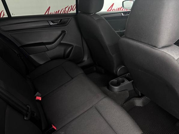 Skoda Rapid I Рестайлинг с пробегом 2019 года, цена 1 299 000 рублей, 86922 км, лифтбек, Автокод Объявления