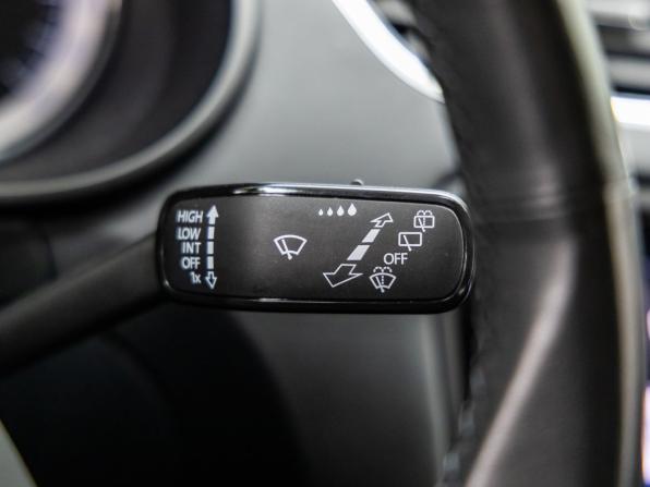 Skoda Octavia III (A7) Рестайлинг с пробегом 2020 года, цена 2 348 000 рублей, 71633 км, лифтбек, Автокод Объявления