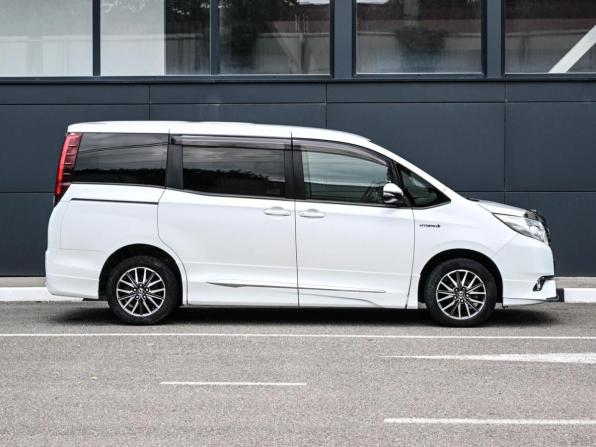 Toyota Noah III (R80) с пробегом 2014 года, цена 1 849 000 рублей, 268897 км, минивэн, Автокод Объявления