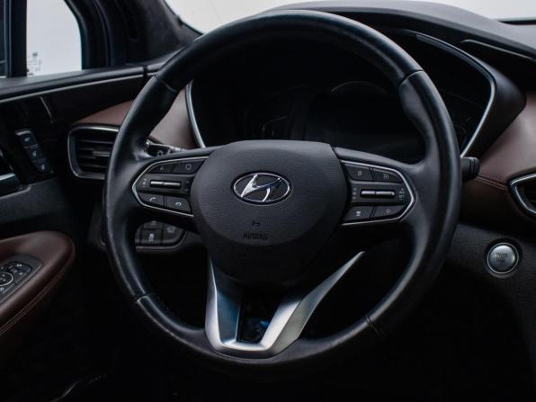 Hyundai Santa Fe IV с пробегом 2019 года, цена 2 453 000 рублей, 182500 км, внедорожник, Автокод Объявления