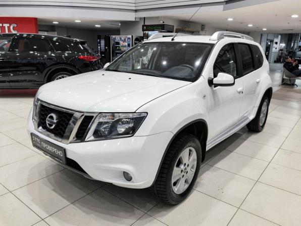 Nissan Terrano III (D10) с пробегом 2022 года, цена 1 900 000 рублей, 61360 км, внедорожник, Автокод Объявления