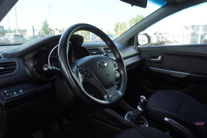 Kia Rio III Рестайлинг с пробегом 2016 года, цена 899 000 рублей, 160775 км, седан, Автокод Объявления