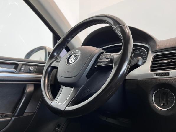 Volkswagen Touareg II с пробегом 2013 года, цена 2 350 000 рублей, 219006 км, внедорожник, Автокод Объявления