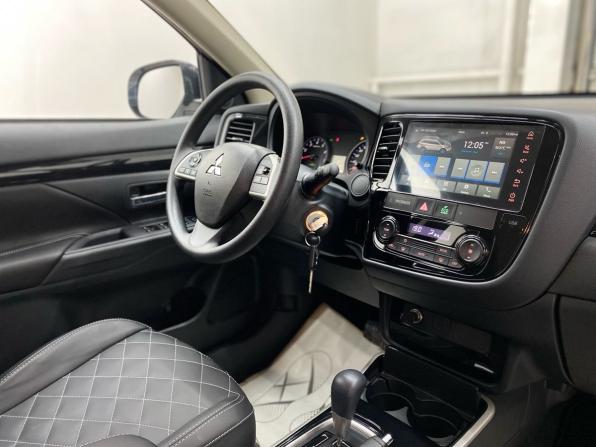 Mitsubishi Outlander III Рестайлинг 3 с пробегом 2022 года, цена 2 890 000 рублей, 607 км, внедорожник, Автокод Объявления