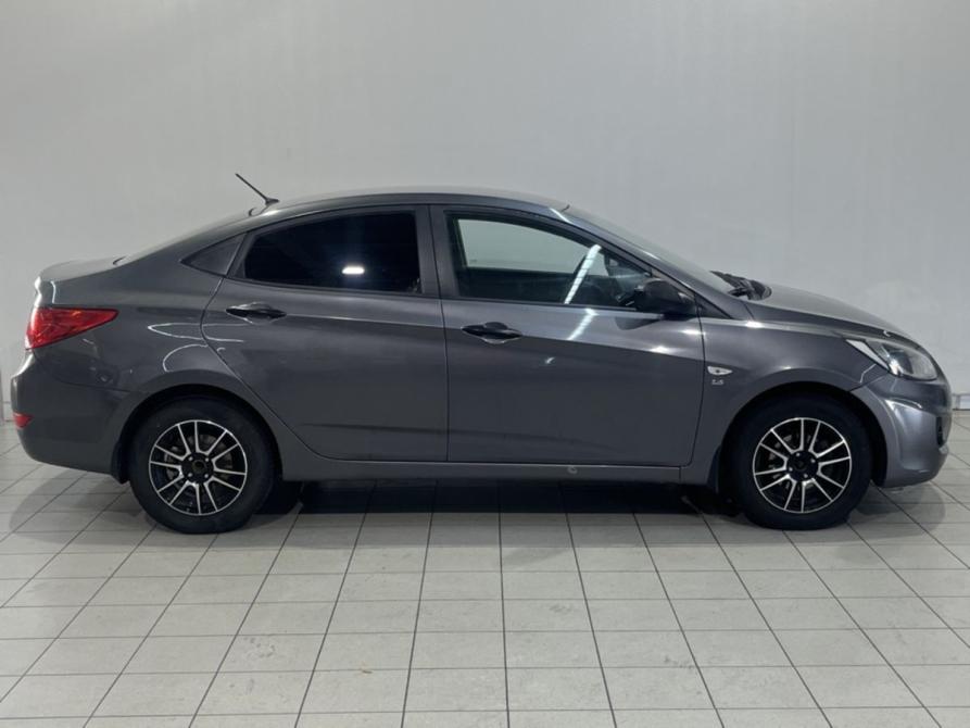 Hyundai Solaris I Курск  - изображение 4