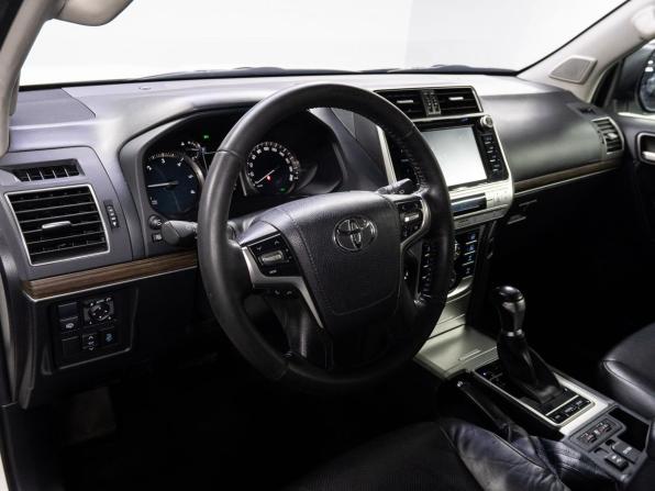 Toyota Land Cruiser Prado 150 Series Рестайлинг 2 с пробегом 2018 года, цена 5 990 000 рублей, 114327 км, внедорожник, Автокод Объявления