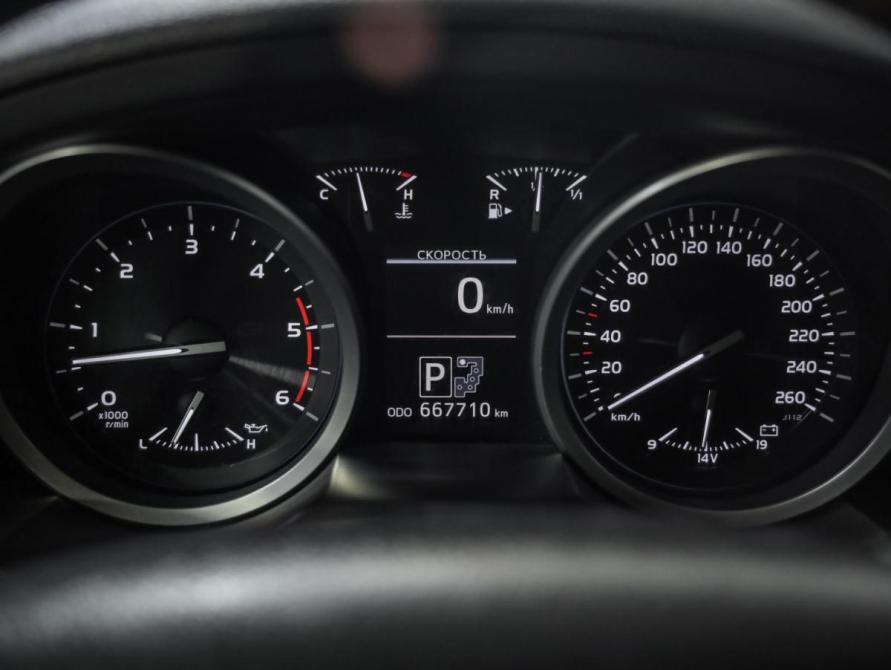Toyota Land Cruiser 200 Series Рестайлинг 1 Санкт-Петербург  - изображение 13