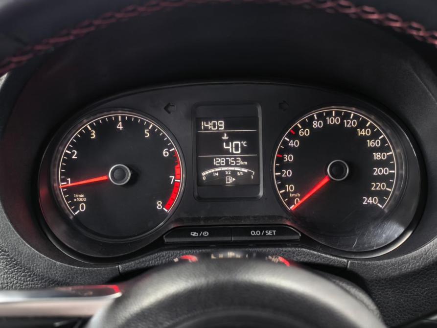 Volkswagen Polo V Рестайлинг Санкт-Петербург  - изображение 12
