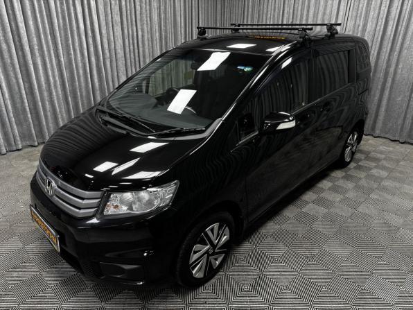 Honda Freed I Рестайлинг с пробегом 2013 года, цена 1 200 000 рублей, 130187 км, компактвэн, Автокод Объявления