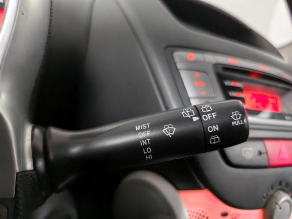 Peugeot 107 I Рестайлинг 2 с пробегом 2012 года, цена 483 000 рублей, 100054 км, хэтчбек, Автокод Объявления