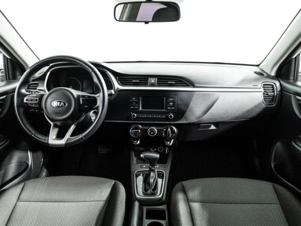 Kia Rio IV Рестайлинг с пробегом 2020 года, цена 1 590 000 рублей, 57440 км, седан, Автокод Объявления
